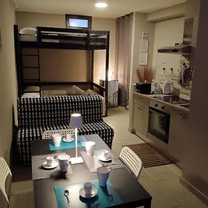 Dom wakacyjny U Peri Alivu House, Katania